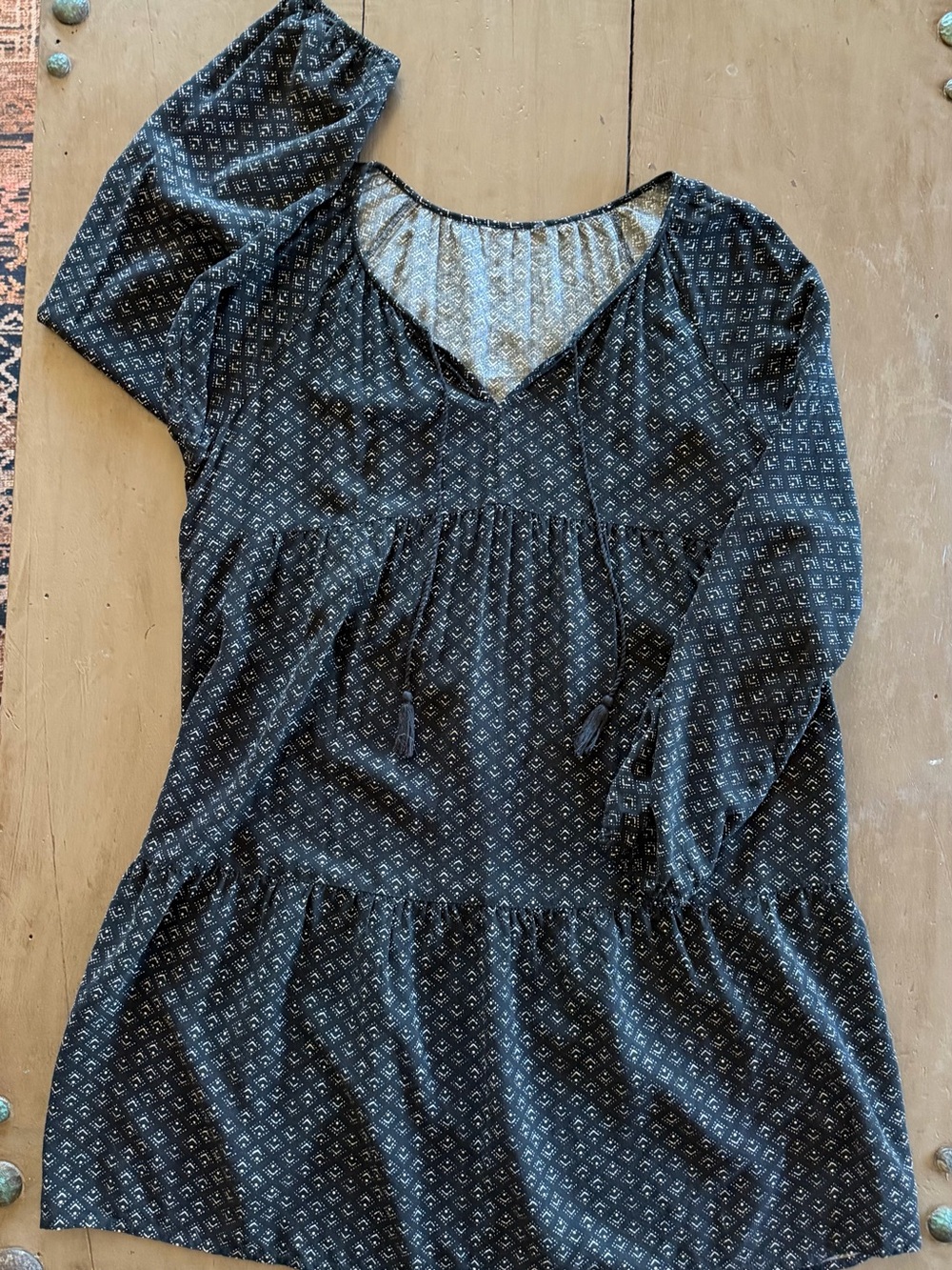 Black Patterned Long Sleeve V-Neck Women’s Dress